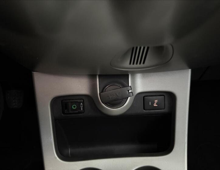 Toyota Urban Cruiser 16