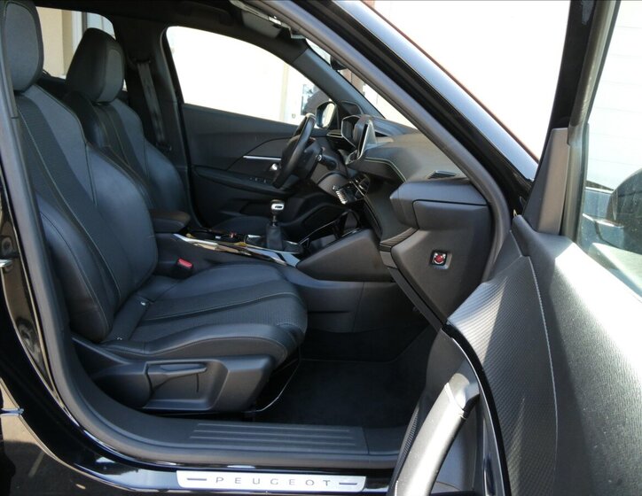 Peugeot 2008 SUV / Terénní 1,2 l 96 kw