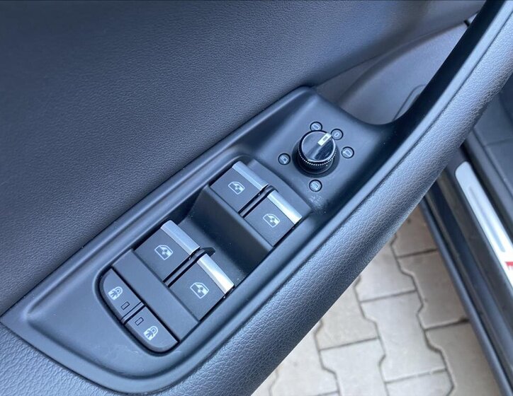 Audi Q8 SUV / Terénní 3,0 l 250 kw