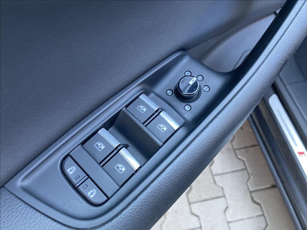 Audi Q8 SUV / Terénní 3,0 l 250 kw