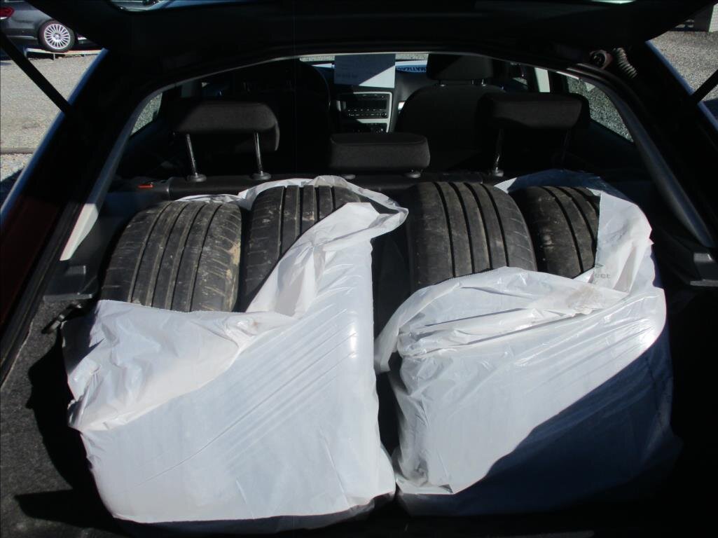 Škoda Octavia Sedan / Limuzína 2,0 l 103 kw