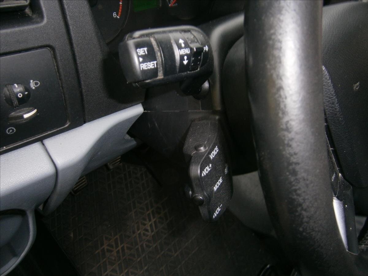 Ford Transit Kombi 2,2 l 92 kw