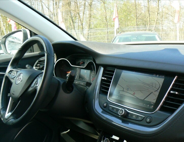 Opel Grandland X SUV / Terénní 1,2 l 96 kw