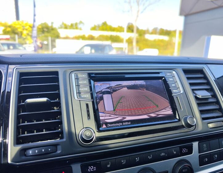 Volkswagen Multivan 24