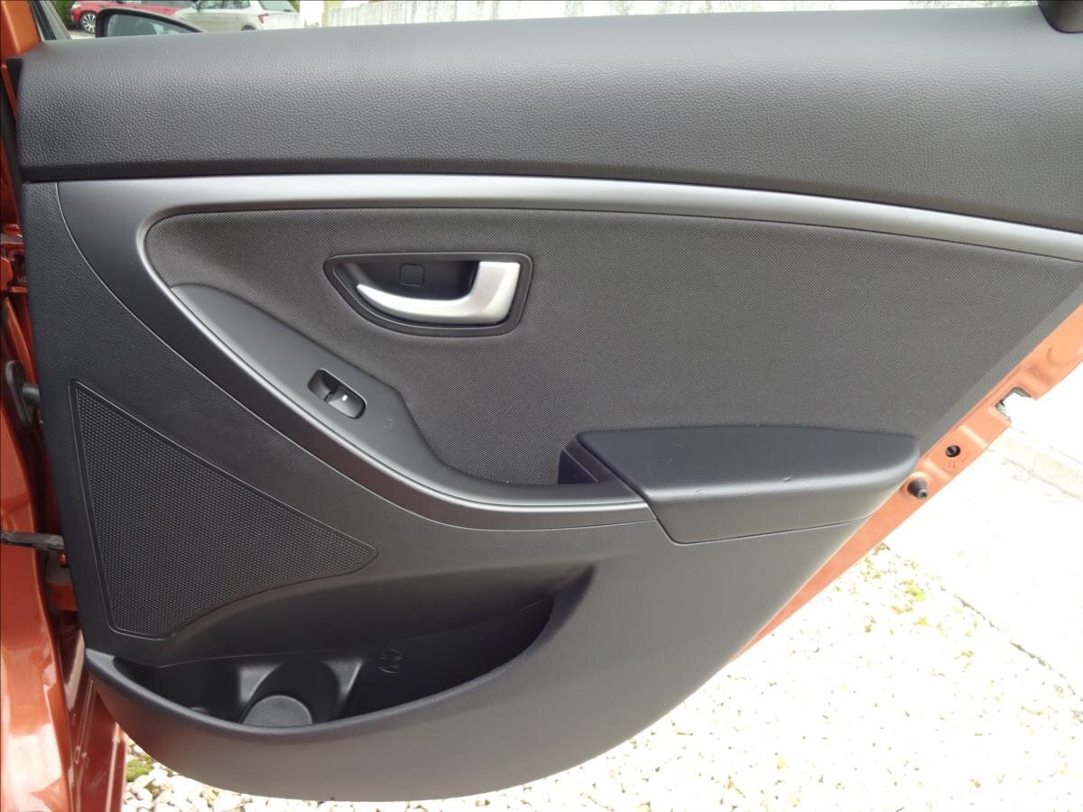 Hyundai i30 Kombi 1,6 l 99 kw