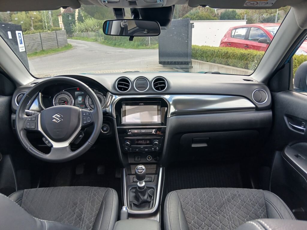 Suzuki Vitara SUV / Terénní 1,4 l 95 kw