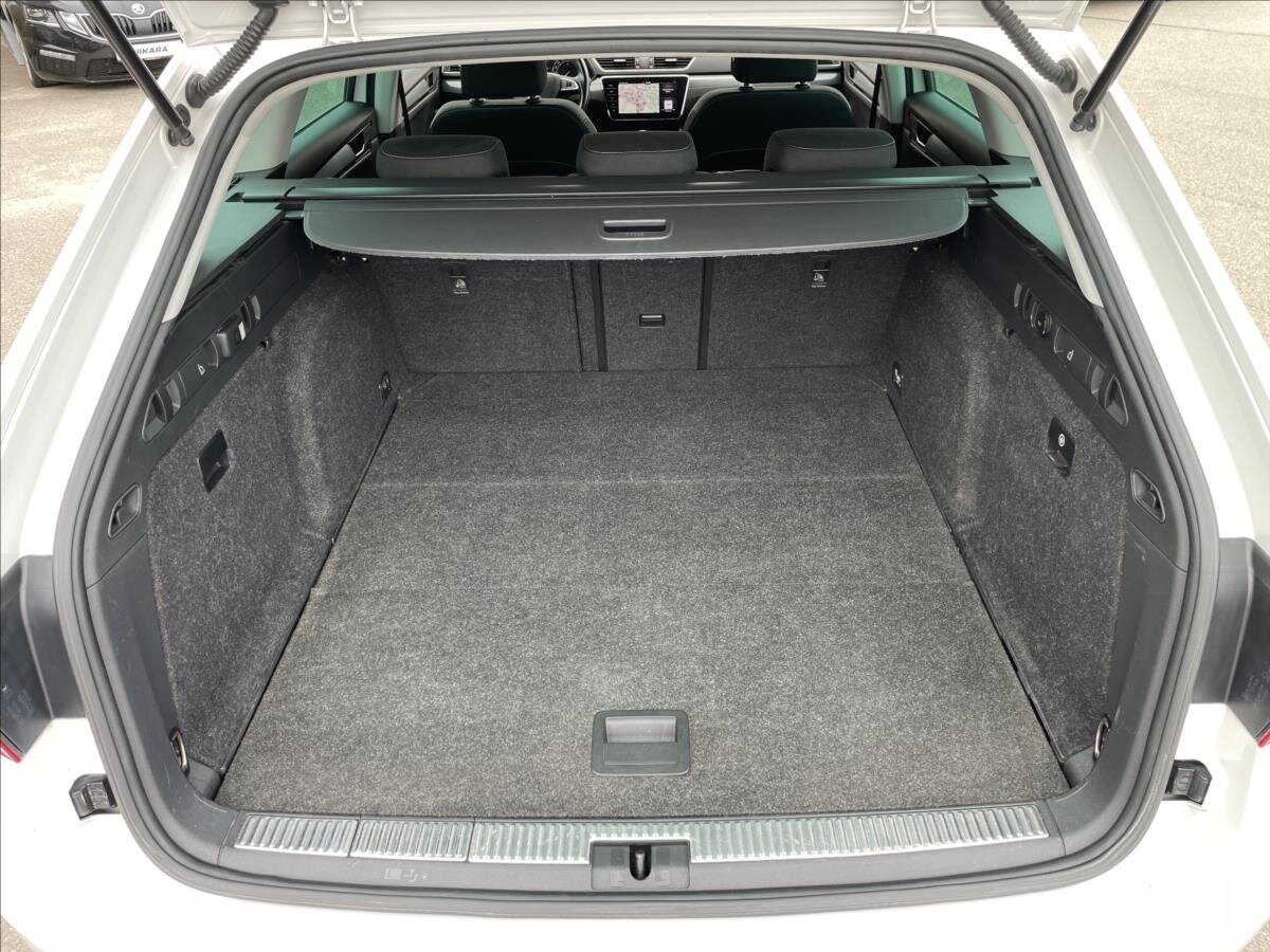 Škoda Superb Kombi 1,4 l 110 kw