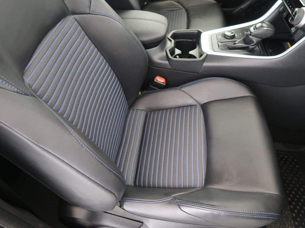 Toyota RAV4 SUV / Terénní 2,5 l 131 kw