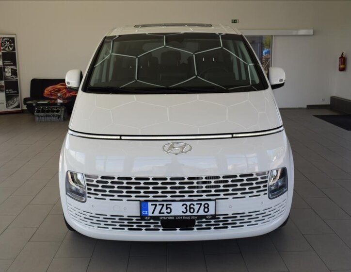 Hyundai Staria MPV 2,2 l 130 kw