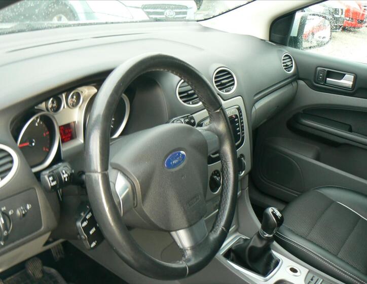 Ford Focus 10