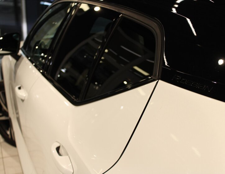 Volvo XC40 SUV / Terénní 2,0 l 140 kw