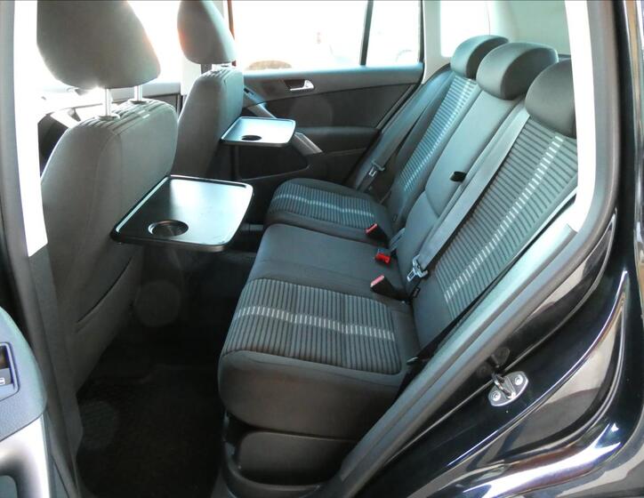 Volkswagen Tiguan 16