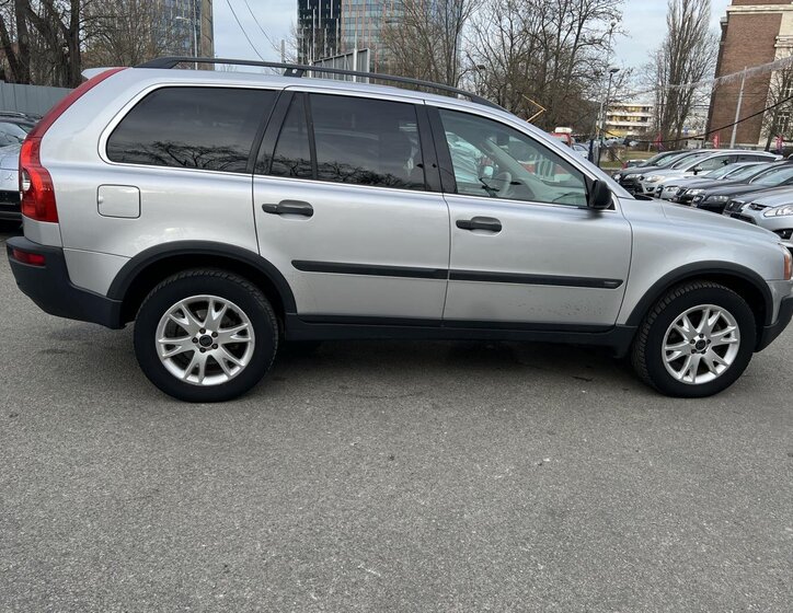 Volvo XC90 SUV / Terénní 2,4 l 120 kw