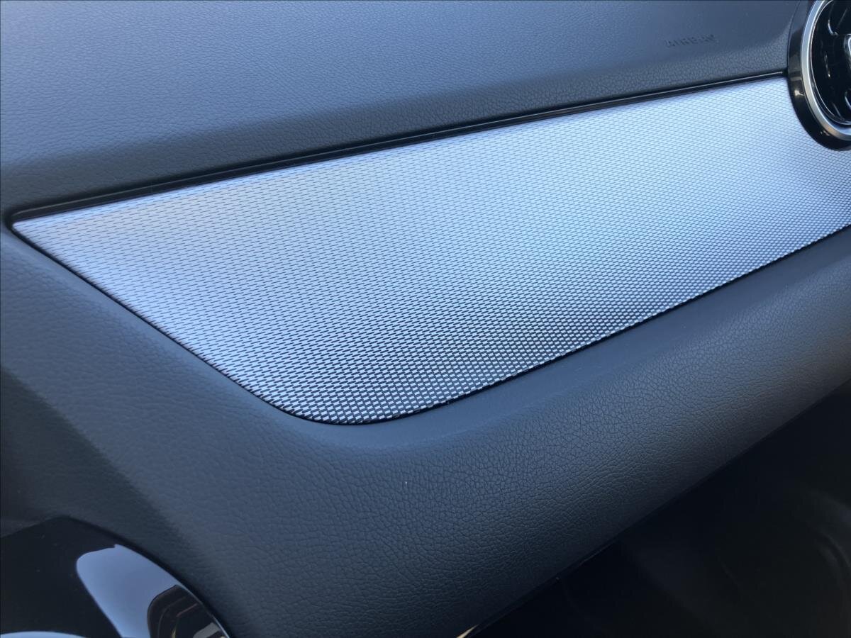 Mercedes-Benz Třídy B Hatchback 1,3 l 100 kw