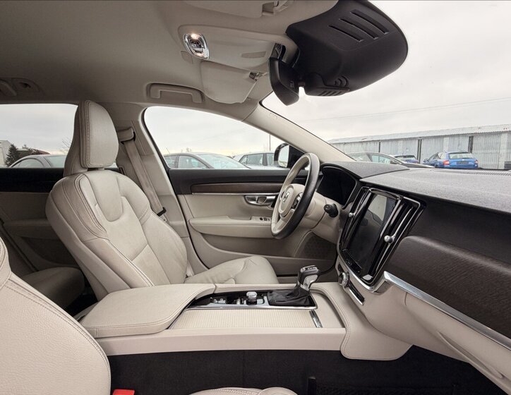 Volvo V90 Kombi 2,0 l 184 kw