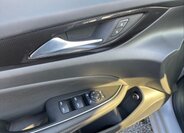 Opel Insignia Kombi 2,0 l 128 kw