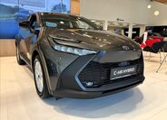 Toyota C-HR SUV 1,8 l 103 kw