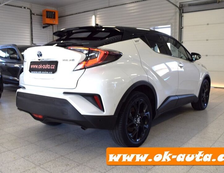 Toyota C-HR Hatchback 1,8 l 0