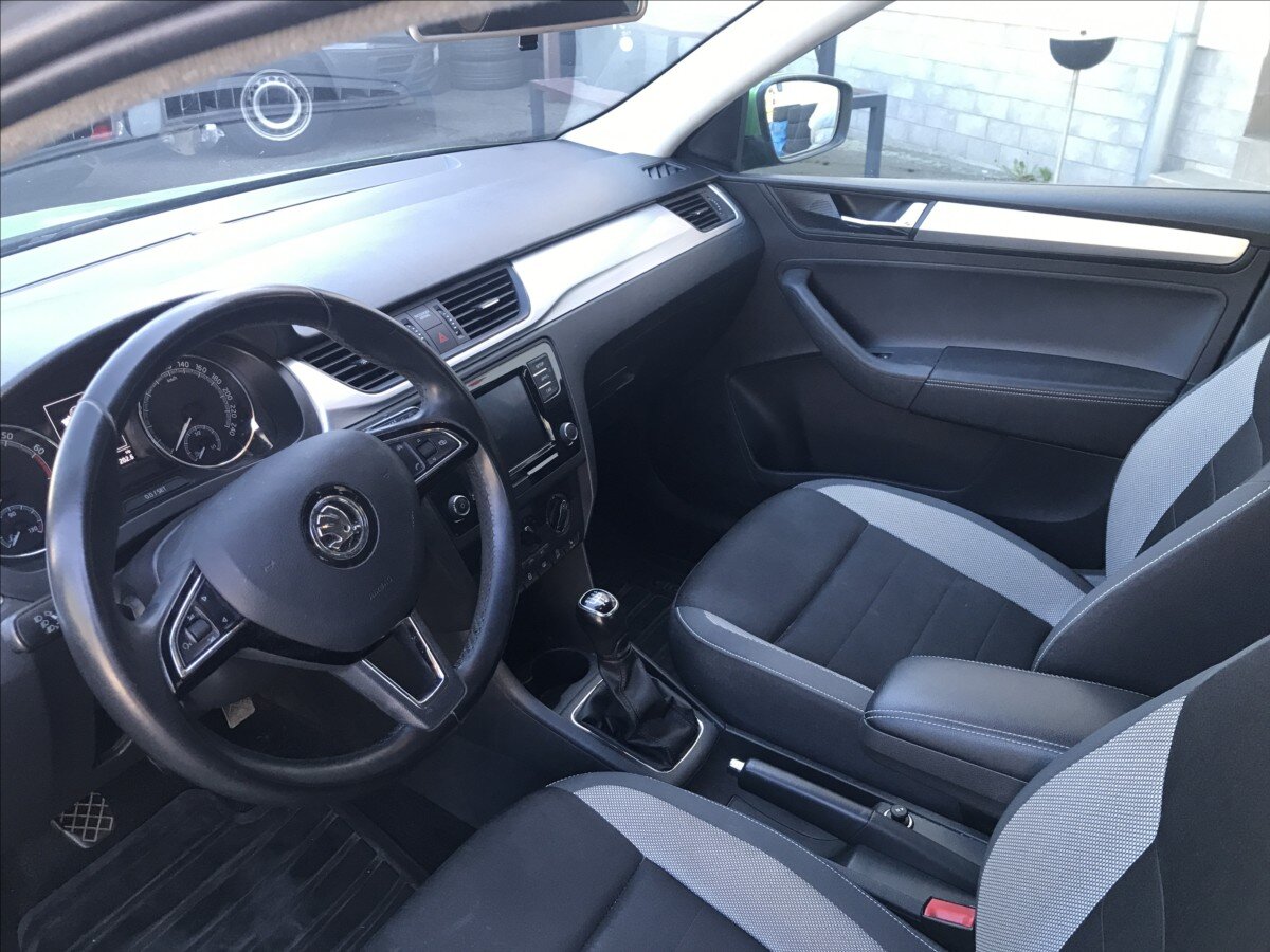Škoda Rapid Sedan / Limuzína 999,0 70 kw