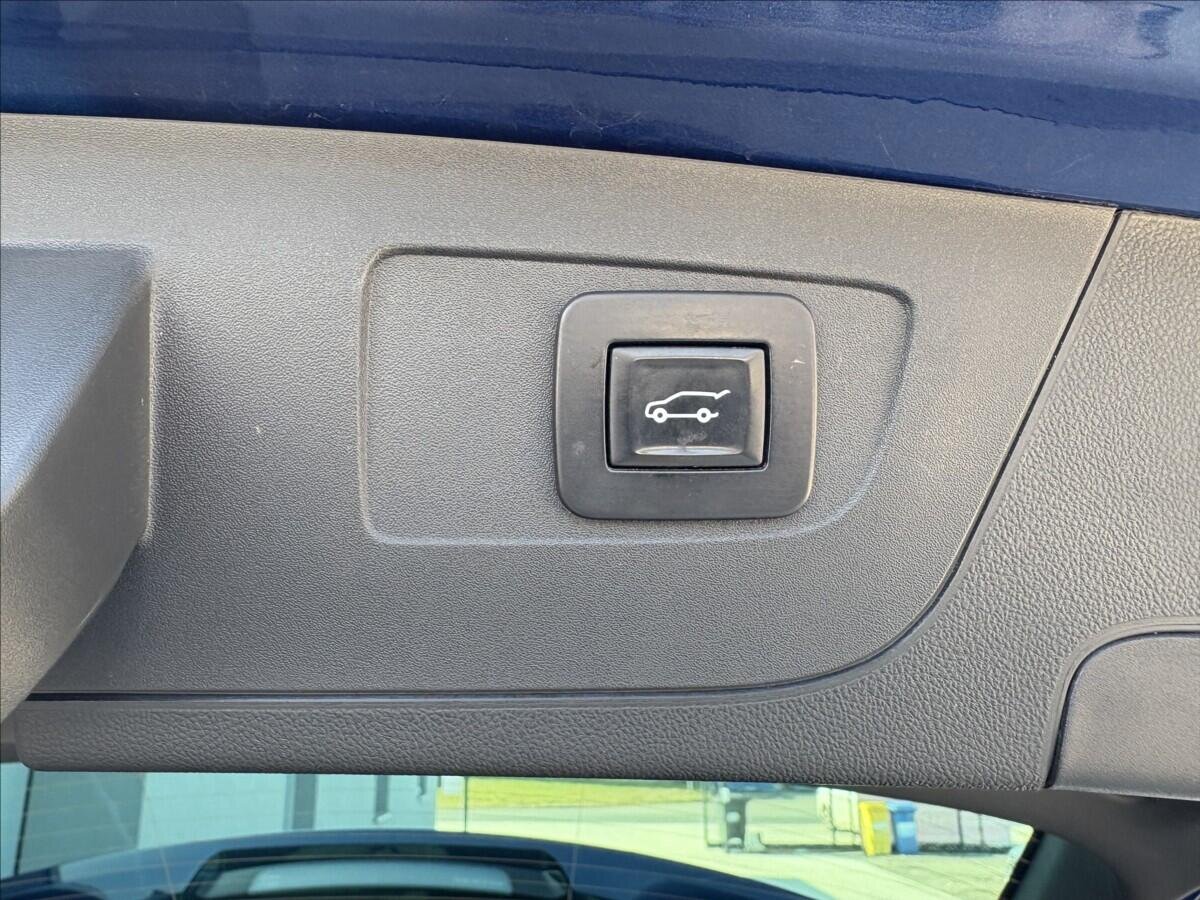 Opel Insignia Kombi 2,0 l 128 kw