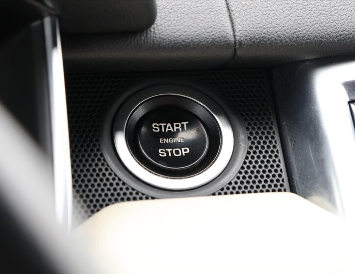 Land Rover Range Rover Sport SUV 3,0 l 215 kw