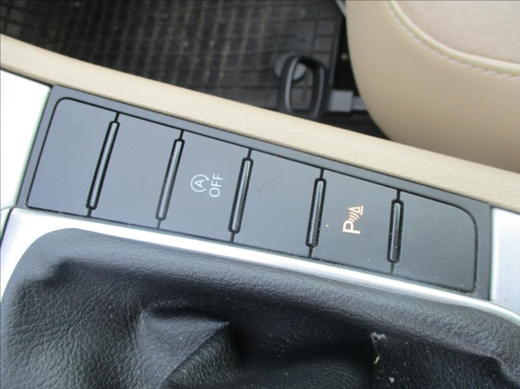 Volkswagen Passat Kombi 2,0 l 103 kw