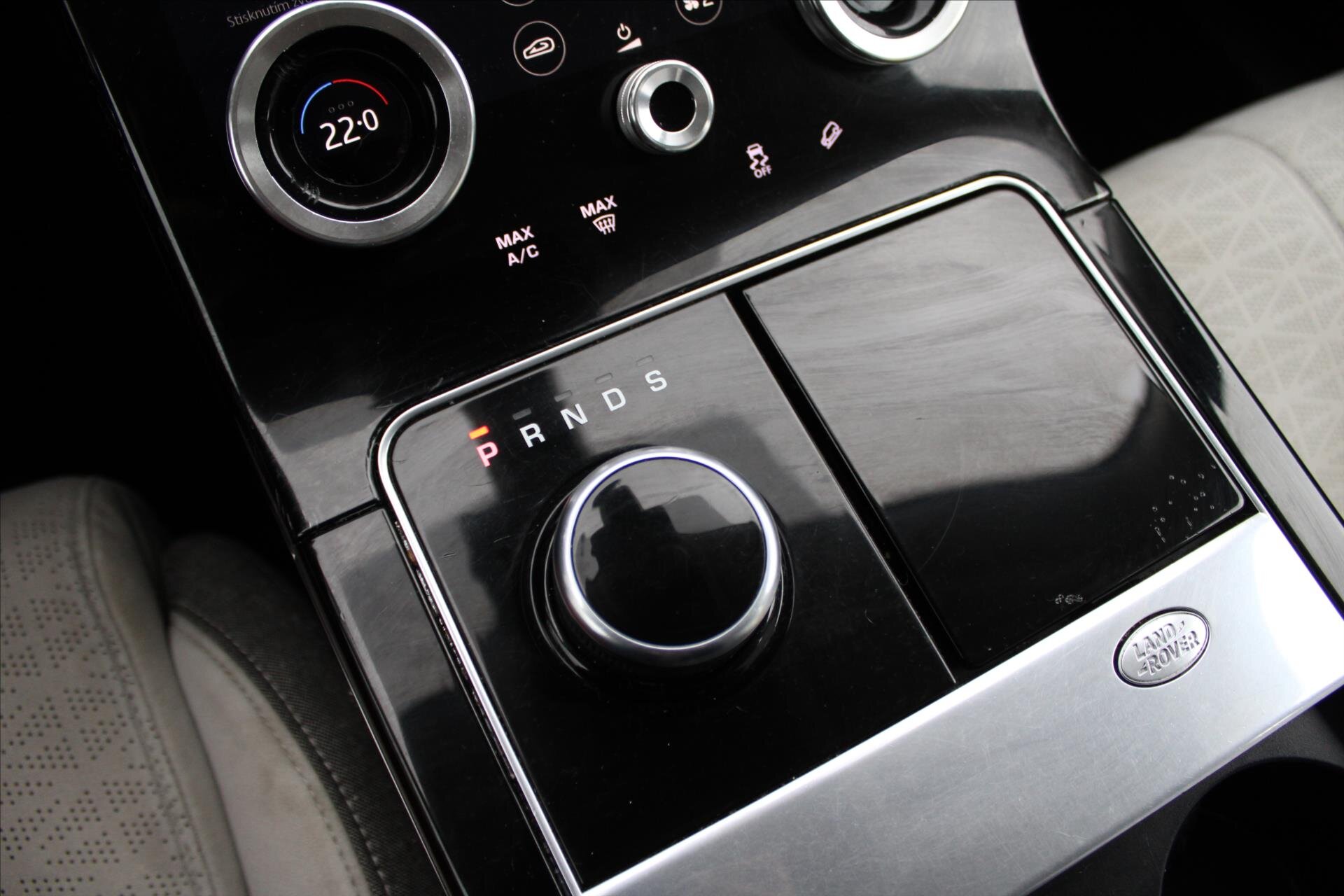 Land Rover Range Rover Velar SUV 3,0 l 221 kw