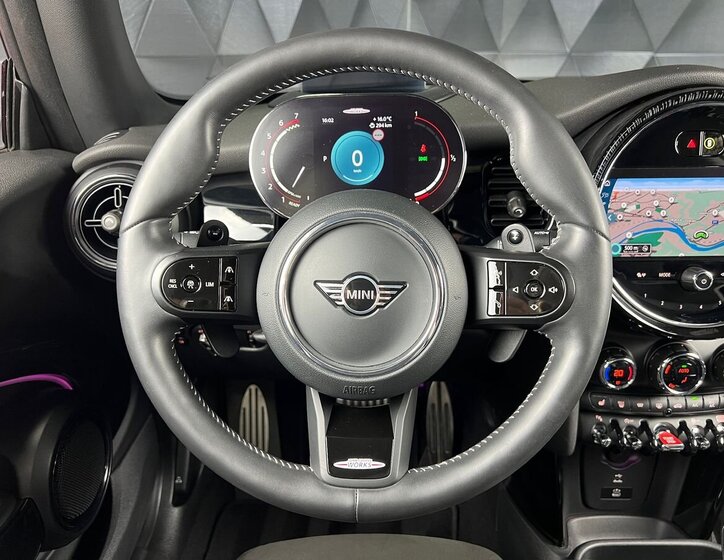 Mini Cooper Hatchback 2,0 l 170 kw