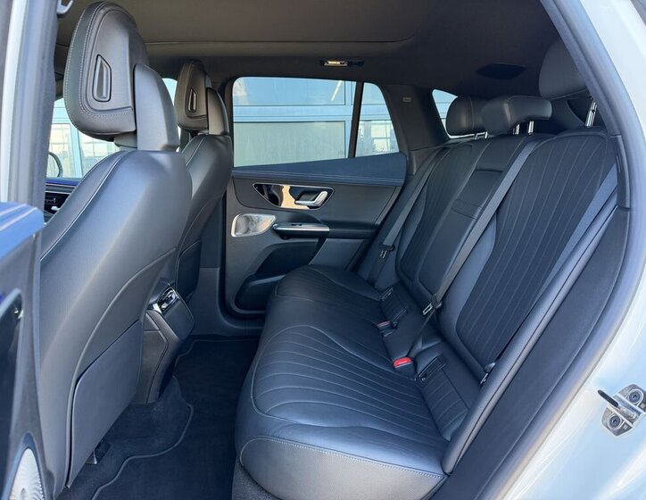 Mercedes-Benz EQE SUV / Terénní 0,0 215 kw