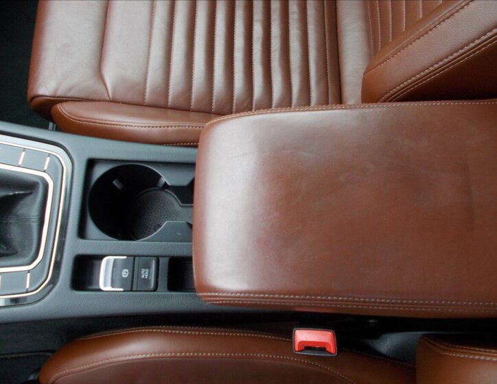 Volkswagen Passat Kombi 1,4 l 110 kw