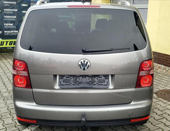 Volkswagen Touran 13