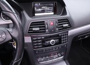 Mercedes-Benz Třídy E 30