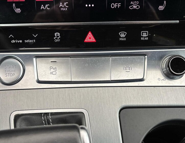 Audi A6 Sedan / Limuzína 3,0 l 250 kw