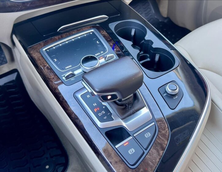 Audi Q7 40