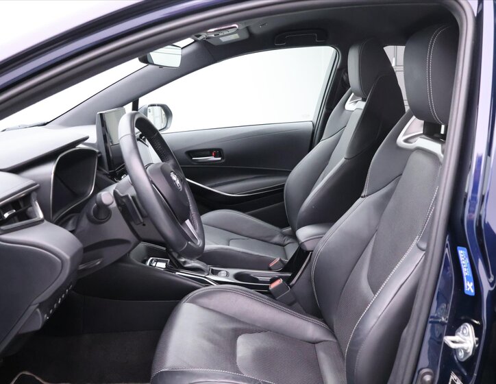 Toyota Corolla Kombi 2,0 l 112 kw