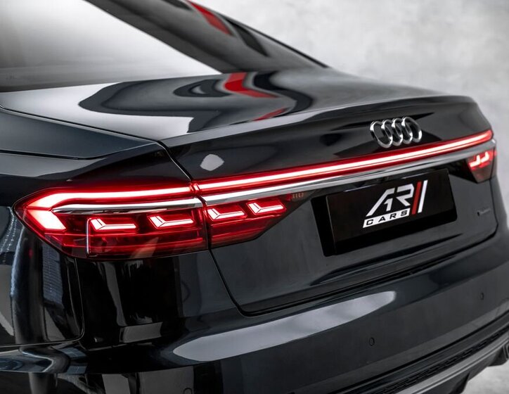 Audi A8 9