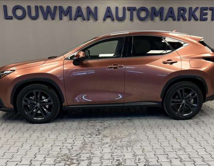 Lexus NX 450h plus SUV 2,5 l 227 kw