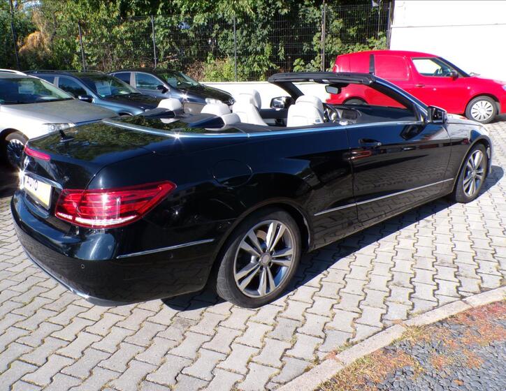 Mercedes-Benz Třídy E 4