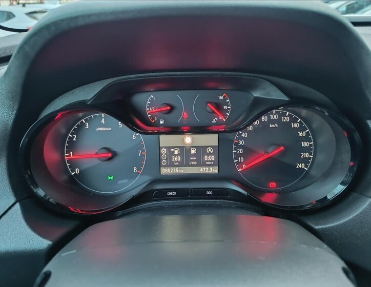 Opel Grandland X SUV 1,2 l 96 kw