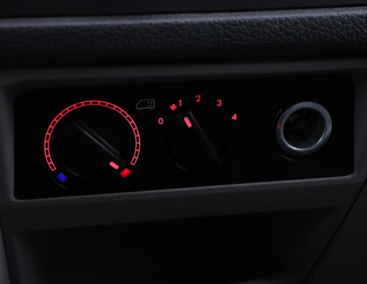 Volkswagen Transporter Kombi 2,0 l 110 kw