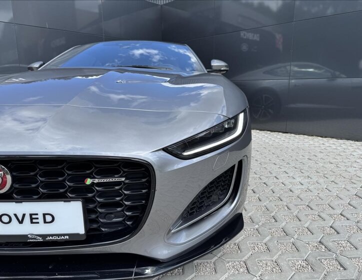 Jaguar F-Type Kupé 2,0 l 221 kw