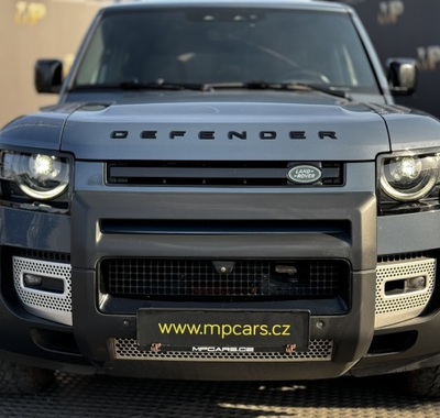 Land Rover Defender 53