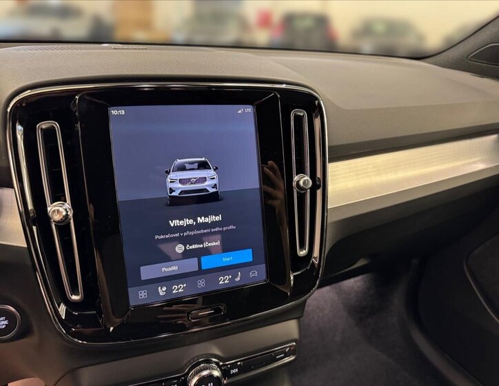 Volvo XC40 SUV 2,0 l 120 kw