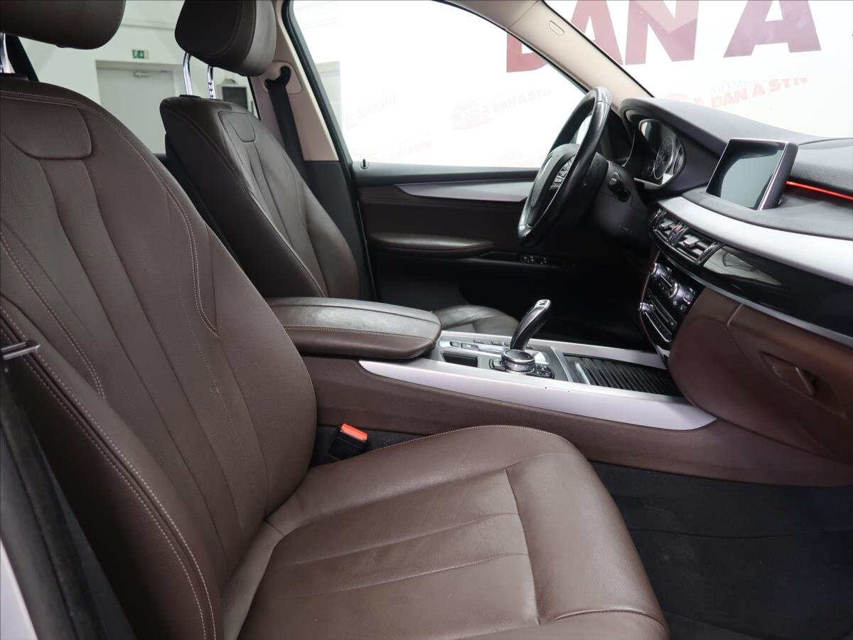 BMW X5 SUV / Terénní 2,0 l 160 kw