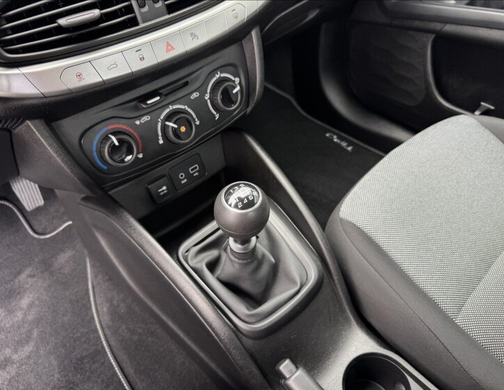 Fiat Tipo Sedan / Limuzína 1,4 l 70 kw