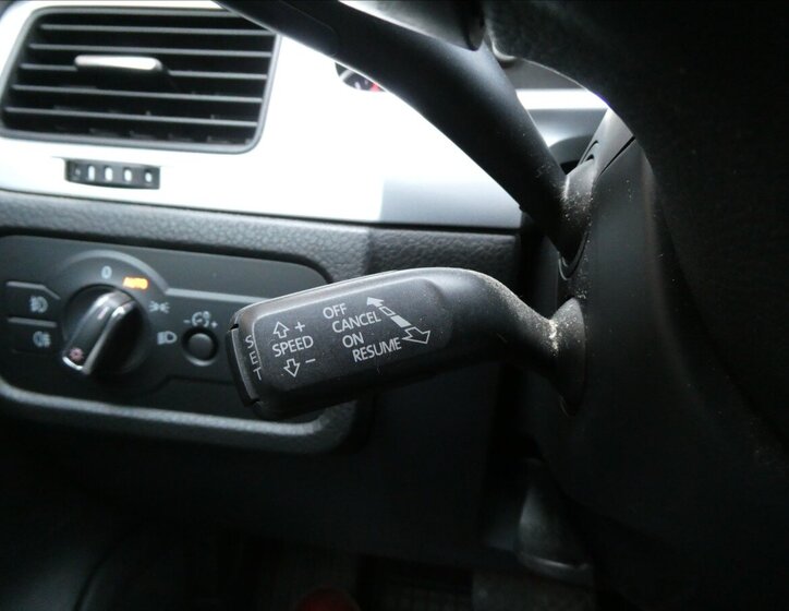 Volkswagen Touareg SUV / Terénní 3,0 l 180 kw