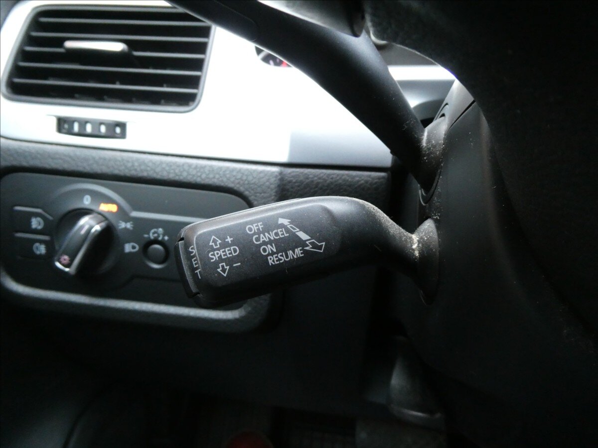 Volkswagen Touareg SUV / Terénní 3,0 l 180 kw