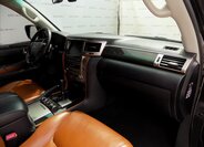 Lexus LX 570 15