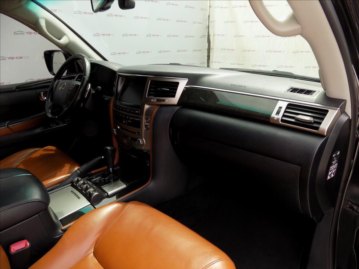 Lexus LX 570