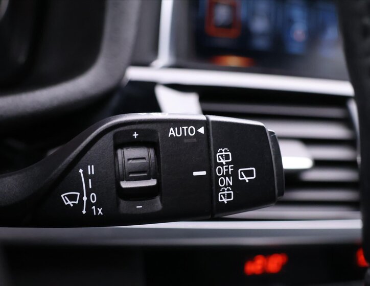 BMW X3 Kombi 3,0 l 190 kw